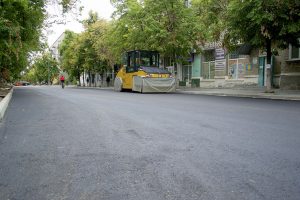 Ремонт дороги на улице Университетской в Славянске