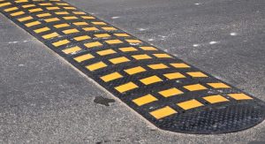 Каждой школе по “лежачему полицейскому”!