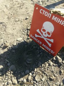 Опасную находку обнаружили по улице Навской в Славянске