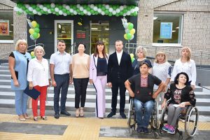 В Славянске открыли первое инклюзивное отделение Ощадбанка