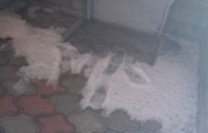 На выходных в Славянске падал снег. Фотофакт