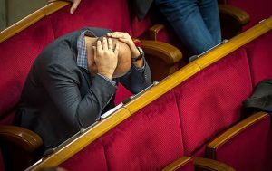 Комитет рекомендует Раде снять неприкосновенность с нардепов