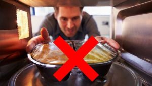 Продукты, которые ни в коем случае нельзя разогревать в микроволновке