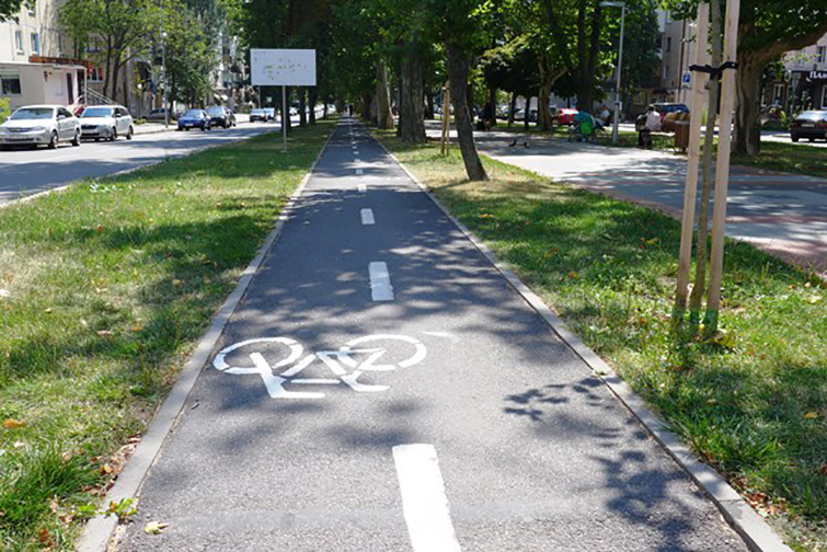 В Краматорске вместо демонтированных трамвайных путей по ул. О. Тихого обустроят велодорожки