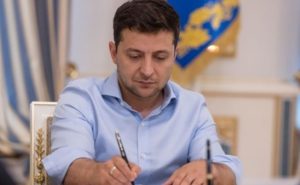 Зеленский подписал закон о беспрепятственном доступе к пляжам и водоемам