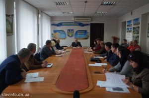 На депутатській  комісії сварилися через компостний центр та нелегальне звалище