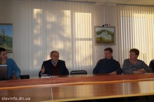 Обговорення: що може бути у центрі Слов’янська?