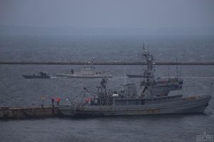 В Украину вернулись захваченные Россией корабли
