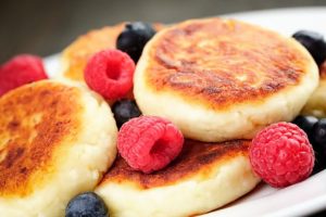 Очень вкусные сырники всего за 15 минут: как приготовить