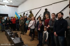 У Слов’янську відкрилась виставка «Захисники України ХХ-ХХI століття»
