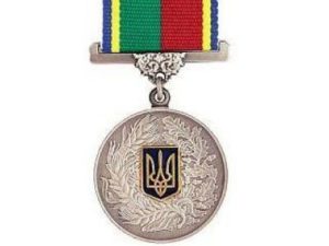 2 краматорских волонтера удостоены государственной награды за помощь армии