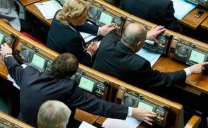 Рада ввела штрафы за кнопкодавство