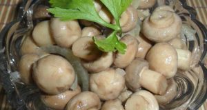 Маринованные шампиньоны за 7 минут: простой рецепт закуски