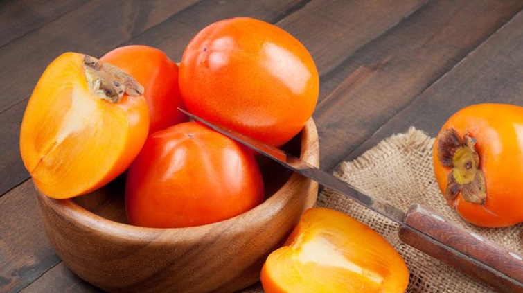 Кому нужно есть хурму