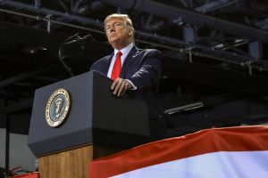 Палата представителей США проголосовала за импичмент Трампу