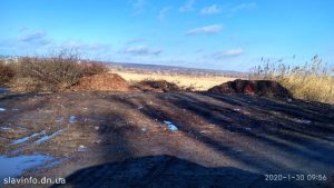 Поруч з ландшафтним парком звалище стає все більше. Доповнено фото
