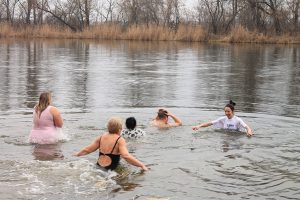 Служба, крестный ход, освящение воды, купание и шурпа. Как отмечали Крещение в селе Маяки