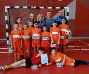 Среди юных спортсменов провели ежегодный «Зимний кубок Святогорья» по футзалу