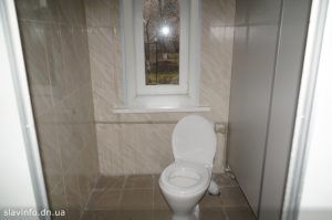 Жахливі туалети у хірургії №1 відремонтували