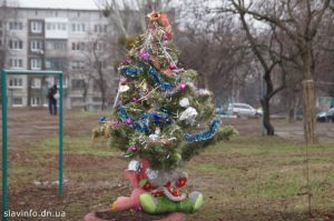 Що робити з новорічними ялинками?
