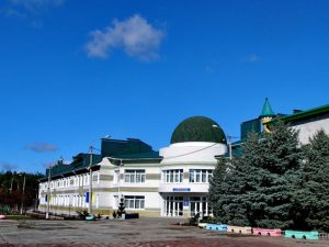 Санаторий “Изумрудный город” выплатит детям-сиротам 110 тыс. грн помощи