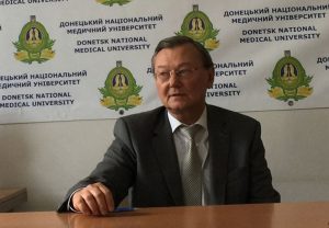Прокуратура обвиняет ректора Донецкого медуниверситета во взяточничестве