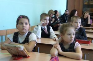 Школьники Славянска будут учиться по новому закону