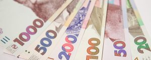 Кабмин установил новые зарплаты для топ-чиновников