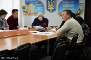 У начальника УЖКГ намагалися з’ясувати за що було виплачено майже 300 тис. по технагляду на озері Вейсовому