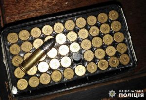 У жителя Слов’янська поліцейські вилучили близько ста набоїв