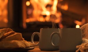 Мы одни в квартире – ты и я, а вокруг запреты: поэт из Славянска посвятил жене стих о коронавирусе и карантине