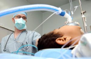 В яких містах Донеччини є апарати штучної вентиляції легень для лікування ускладнень COVID-19