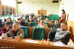 Депутати у Слов’янську  хотіли повернути собі повноваження