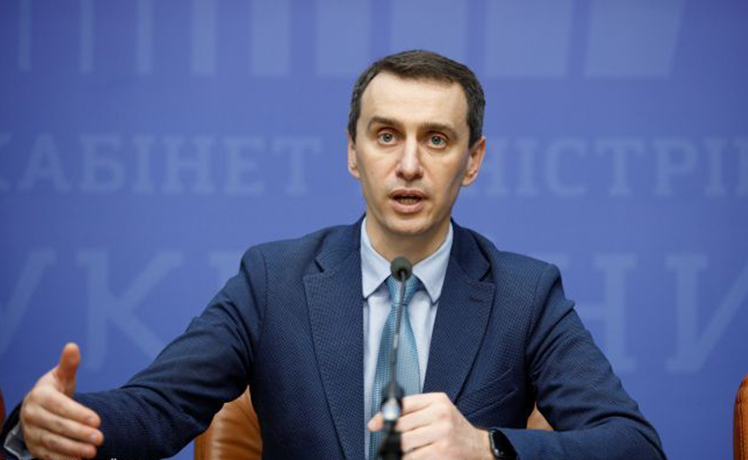 Врачам могут разрешить принимать больных украинцев без декларации