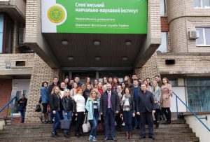 Конкретно помочь в конкретном случае: бесплатную правовую помощь жителям Донецкой и Луганской областей предлагают в Славянской юридической клинике