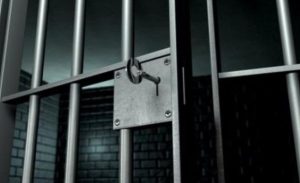 За систематичне знущання над дружиною чоловіка відправили під варту