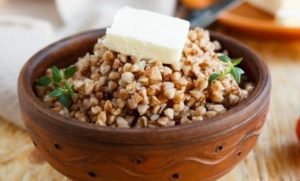 Врачи рассказали, кому нельзя есть гречку
