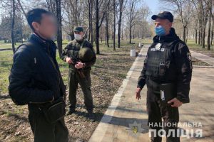 В Славянске полицейские проводят масштабную профилактическую кампанию в связи с усилением карантинных мероприятий