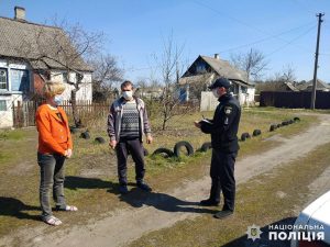 Профілактика під час карантину – під час перевірок дільничні поліцейські протидіють домашньому насильству