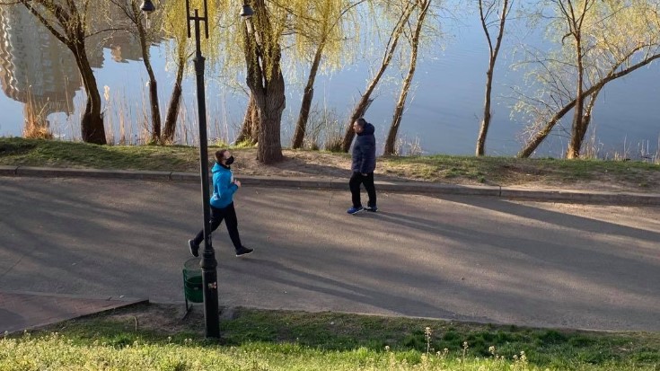 Посещение парков: при каких условиях возможна прогулка