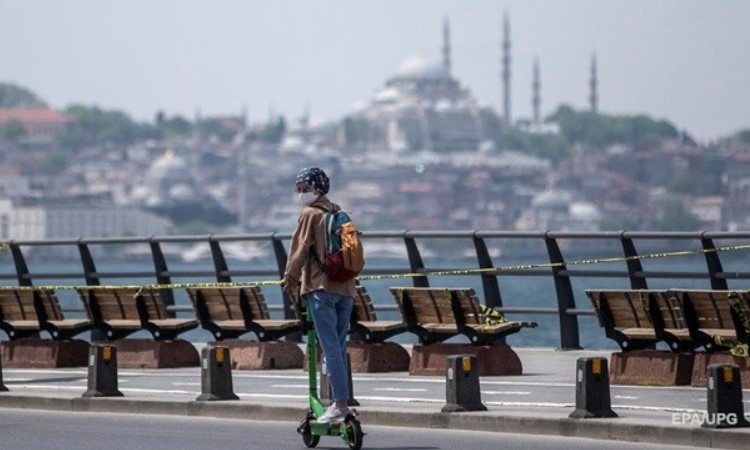 Турция планирует открыться для туристов в июне