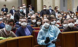 Скільки нардепів від Донеччини отримали компенсацію за житло у березні