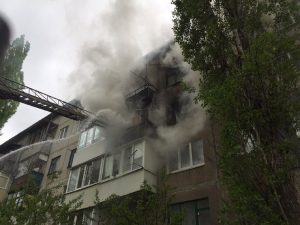 В Краматорске пожарные спасли женщину из горящей квартиры