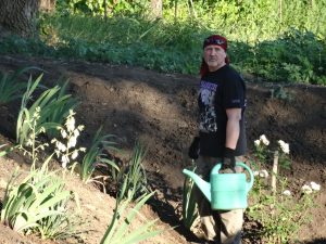 У Слов’янську небайдужі провели толоку на місці колишнього блокпосту №1 у районі Рибгосп. Фото