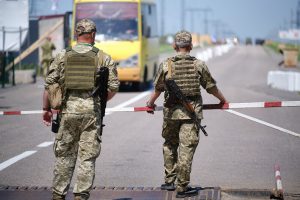 Як працюють українські КПВВ в Донецької області