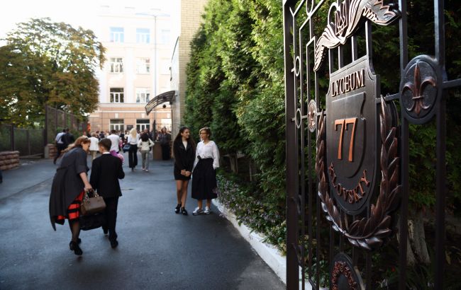 Итоговая аттестация для школьников отменена: подписан закон