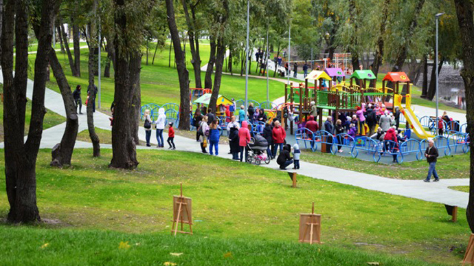 Только 10% украинцев сидели дома после первого ослабления карантина