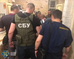 Мужчина за $140 тыс. “заказал” частного предпринимателя на Донетчине, СБУ предотвратила заказное убийство.