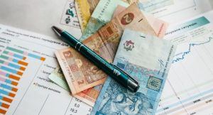 За долги по коммунальных услугах могут отобрать квартиру: в каких случаях