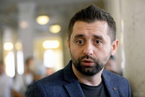 Повышать прожиточный минимум планируют в два этапа, – Арахамия